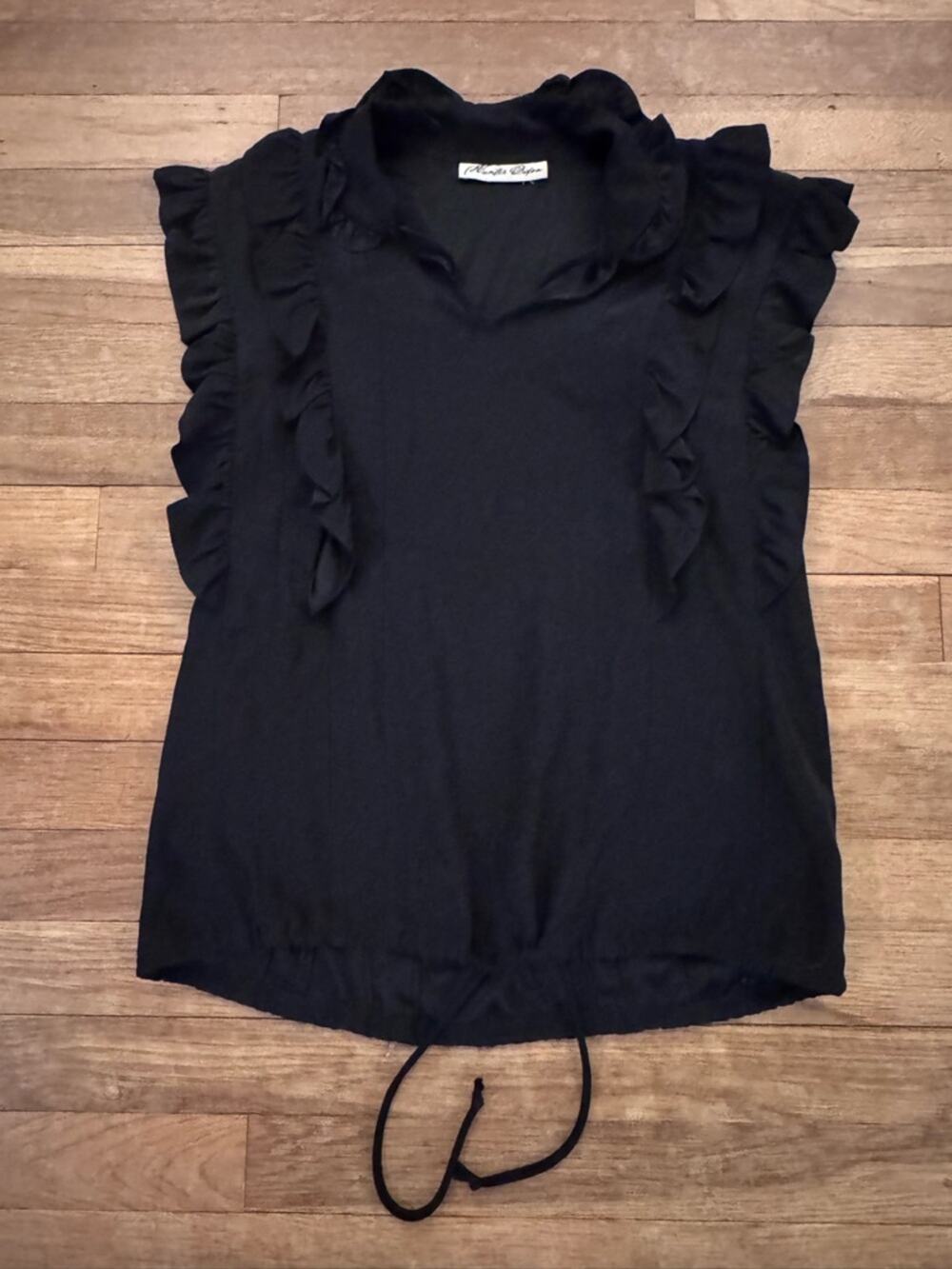 Hunter Dixon Women's Black Ruffle Sleeveless Top - Size Small
b23